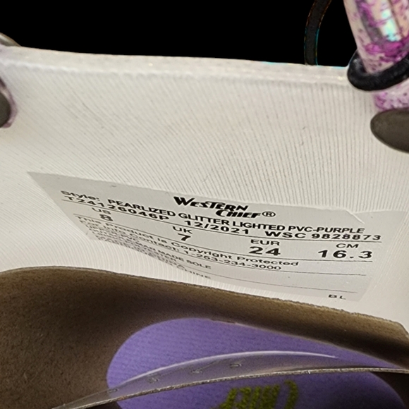 NWT Western ChiefToddlers Girls' Viola Light-up Glitter Rain Boots - Size 8 - Picture 7 of 7